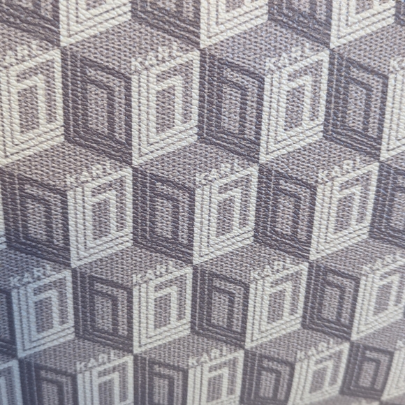 Karl Lagerfeld Paris Maybelle NEW crossbody guitar strap - Picture 4 of 6